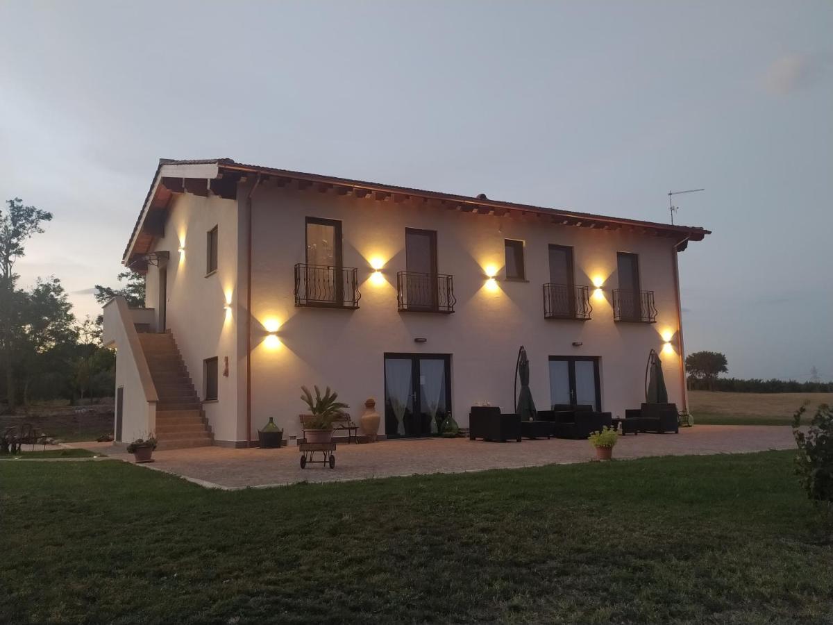 Agriturismo Casale Lisalola Hotel Sutri Luaran gambar