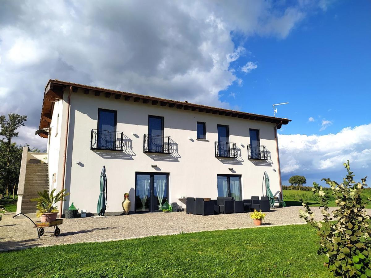 Agriturismo Casale Lisalola Hotel Sutri Luaran gambar