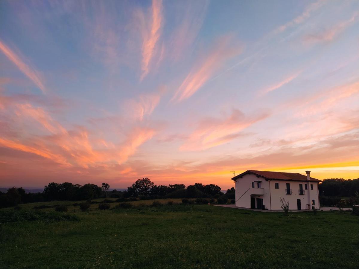 Agriturismo Casale Lisalola Hotel Sutri Luaran gambar