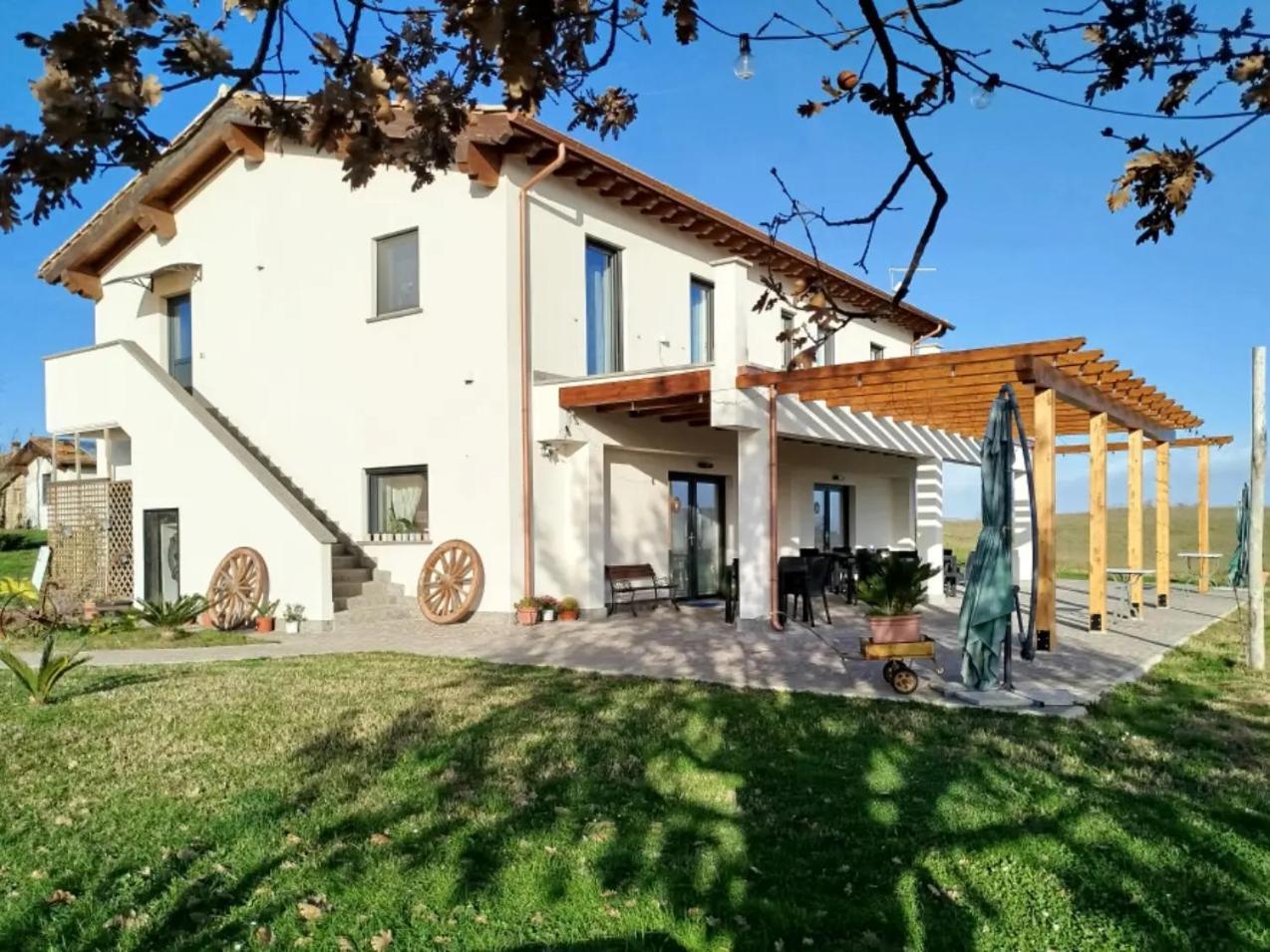 Agriturismo Casale Lisalola Hotel Sutri Luaran gambar